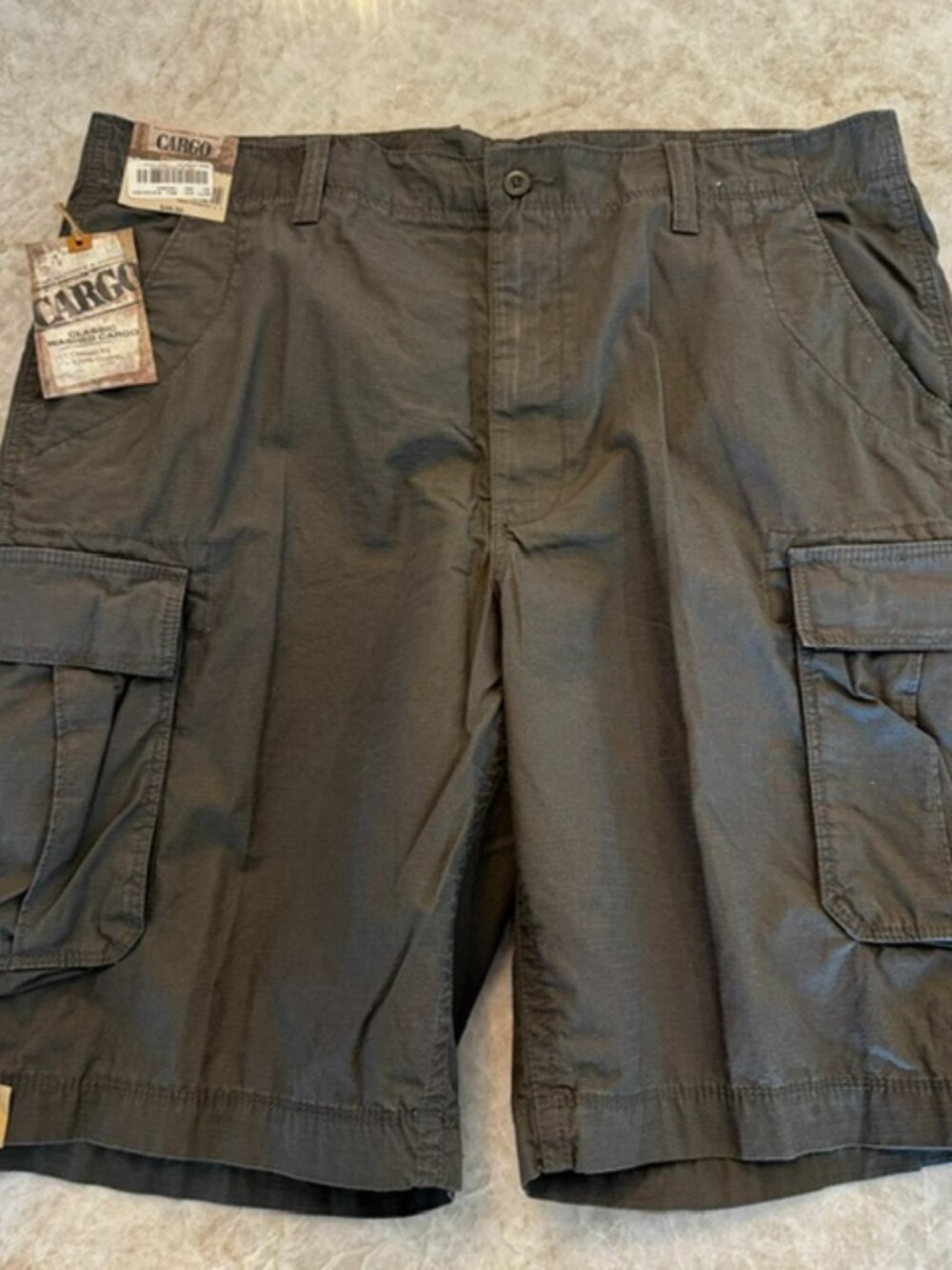 NWT Roundtree & Yorke Gray Cargo Shorts Size 40